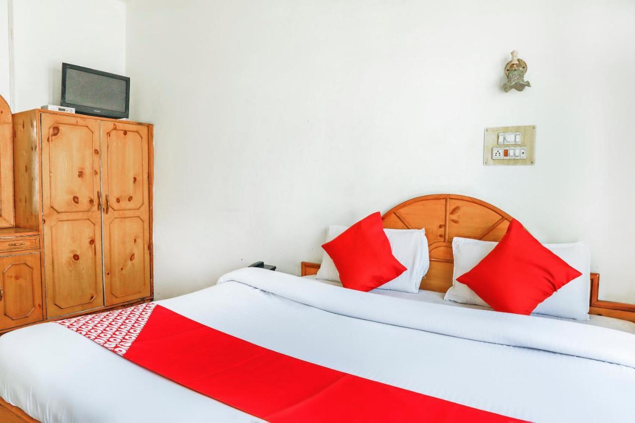 Oyo 72225 Hotel Dilshan Srīnagar Esterno foto