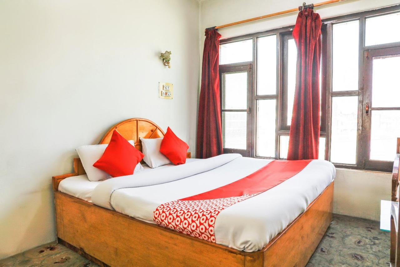 Oyo 72225 Hotel Dilshan Srīnagar Esterno foto